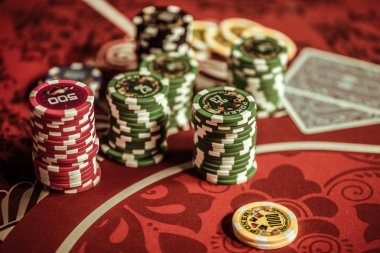 mafioso platform interface showing live-dealer studio, sports markets, and slot games