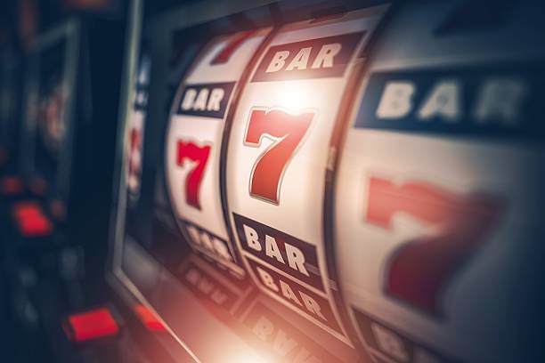 Live blackjack table with dealer and player cards displayed on mafioso